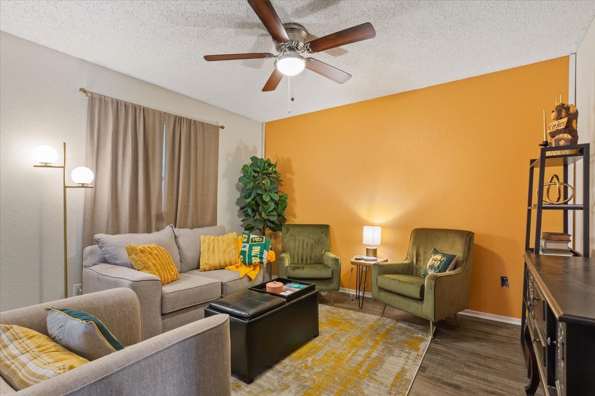 1214 Baylor Avenue 202