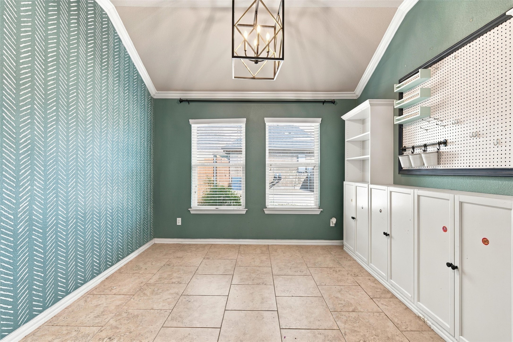 112 Oak Meadow Trail