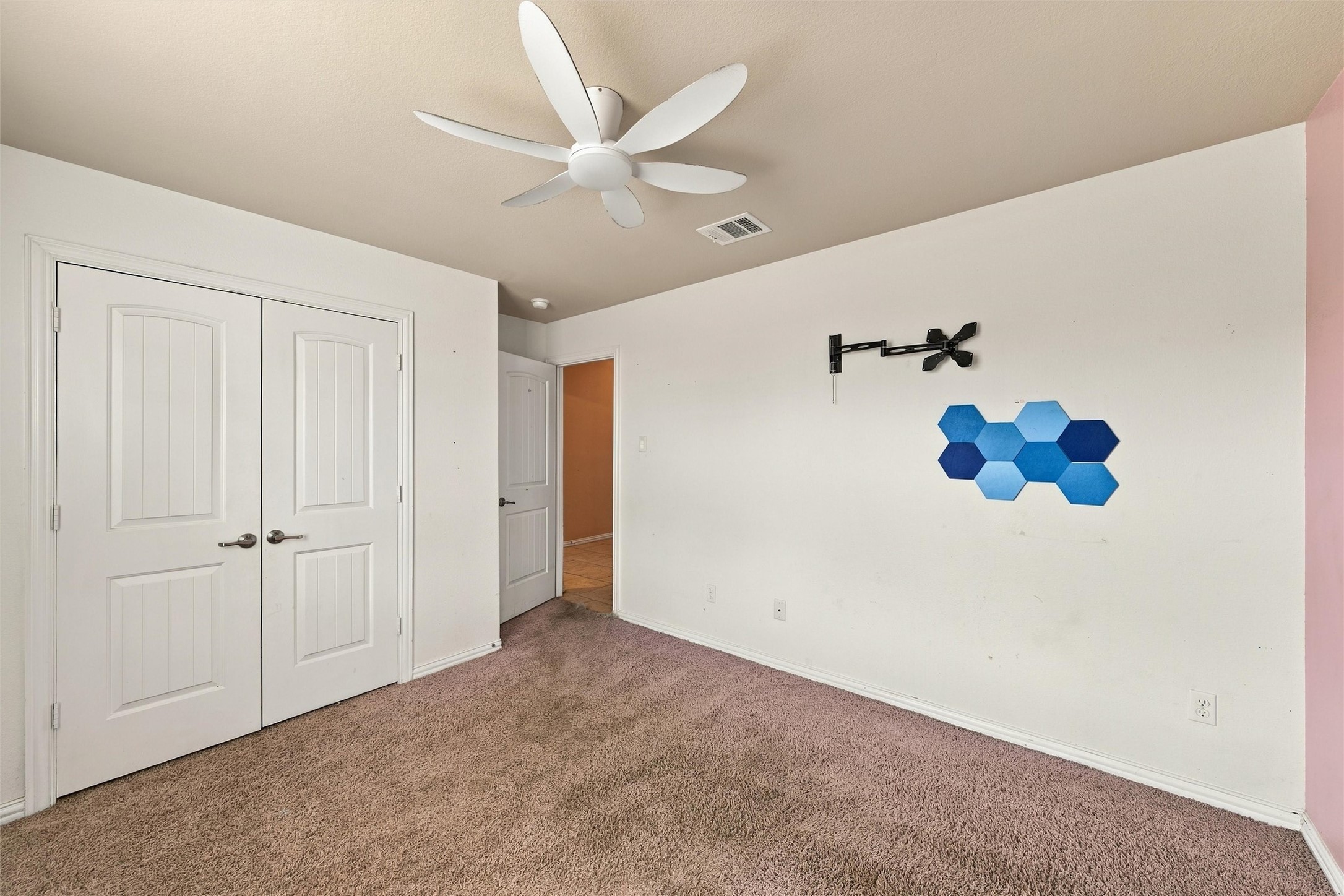 112 Oak Meadow Trail