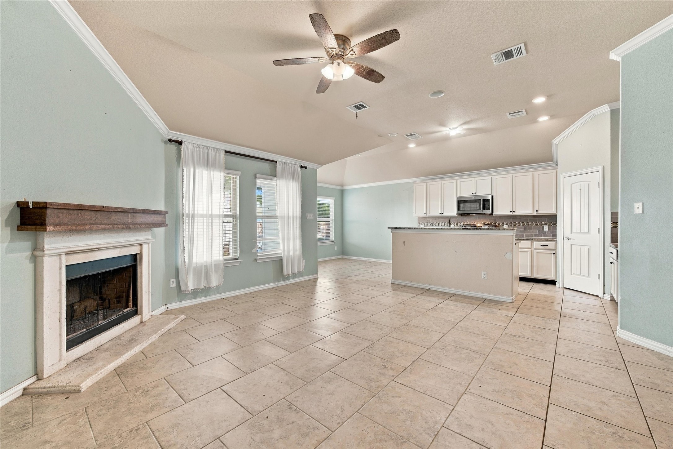 112 Oak Meadow Trail