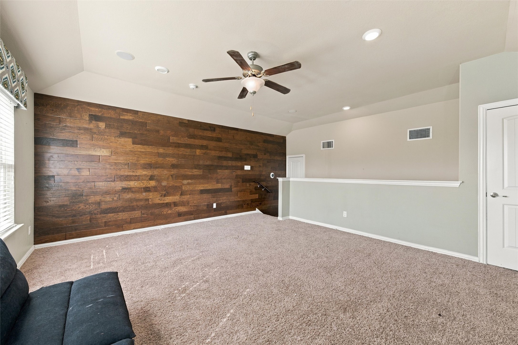 112 Oak Meadow Trail