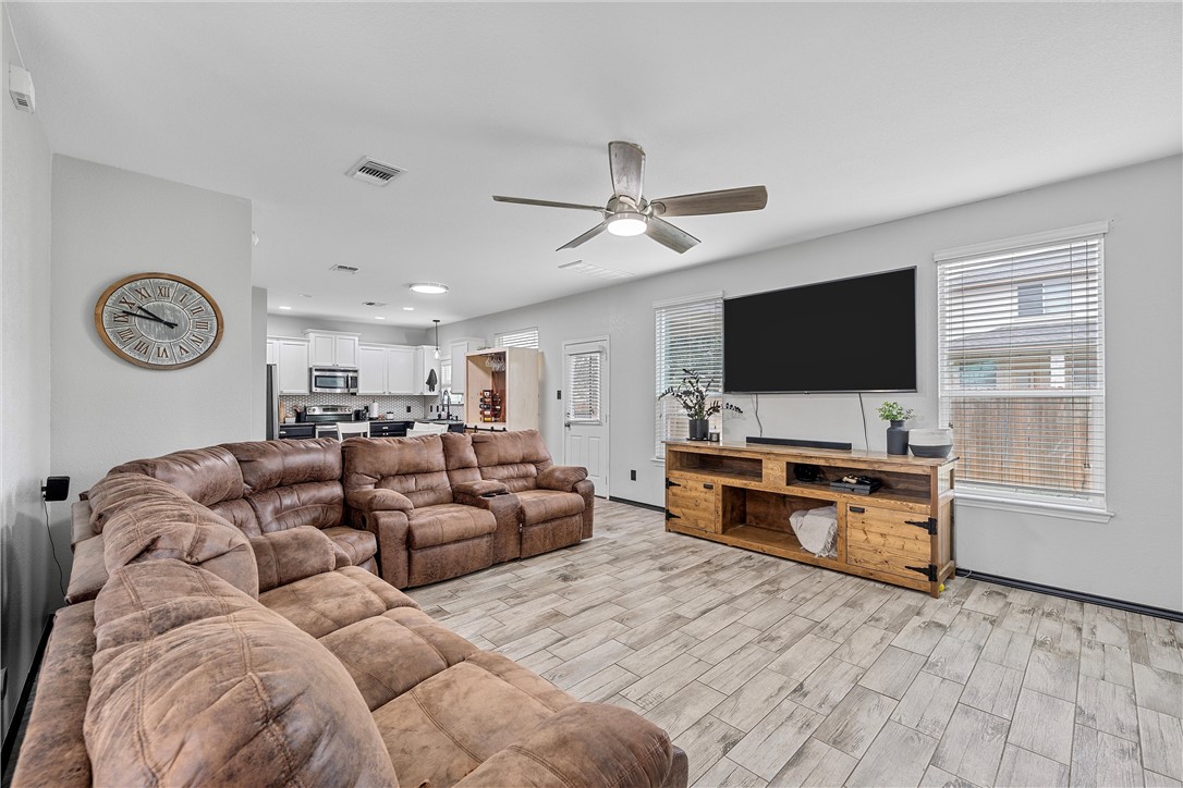 10252 Peony Lane