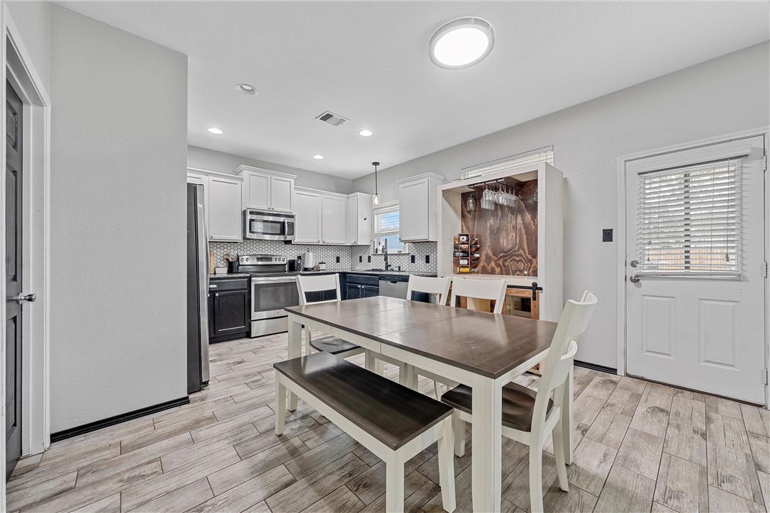 10252 Peony Lane