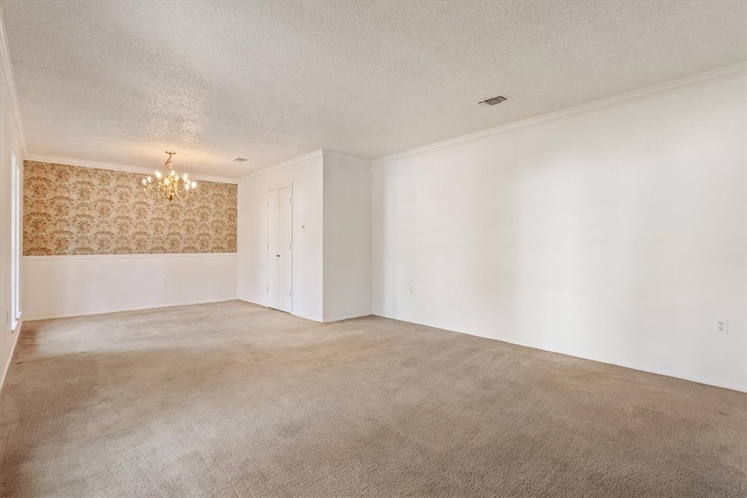 816 Wedgewood Drive
