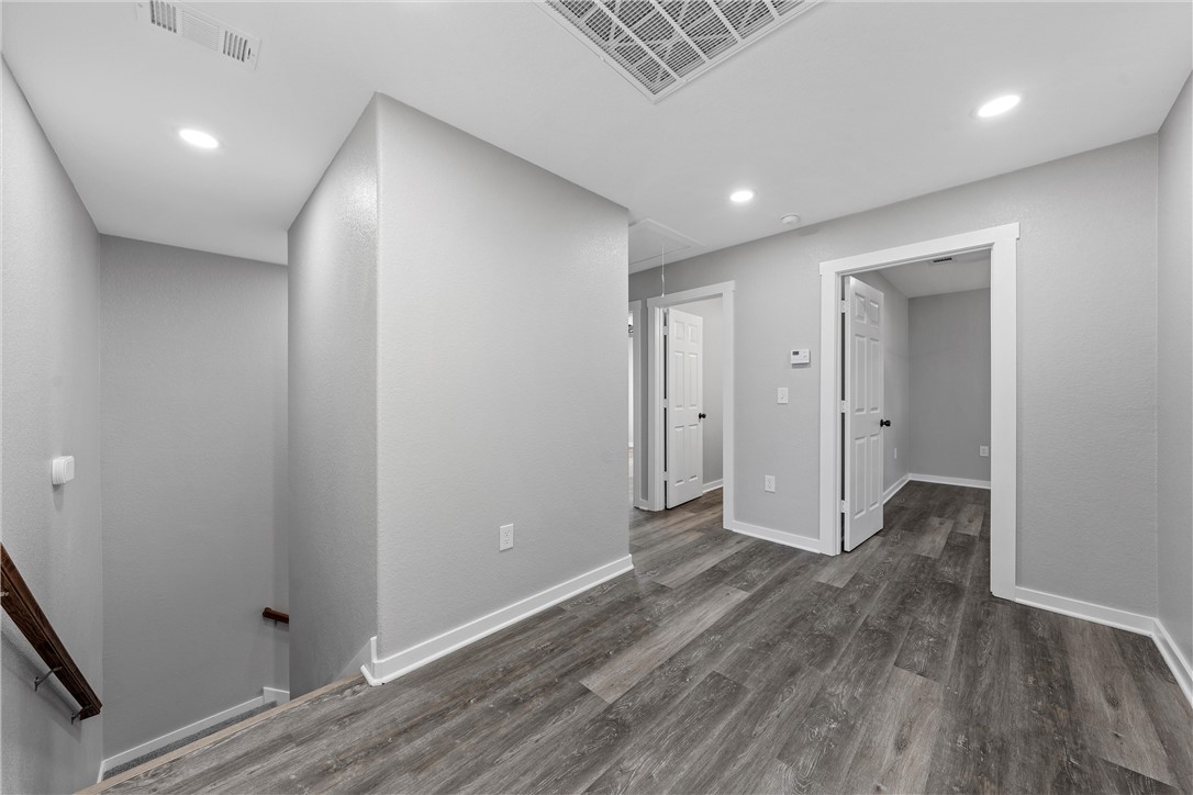 2311 Mistletoe Avenue