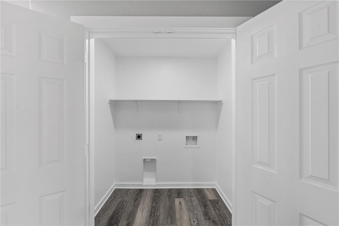 2311 Mistletoe Avenue