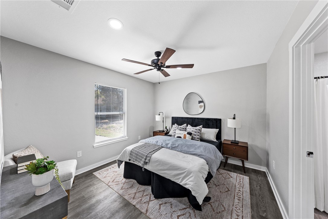 2311 Mistletoe Avenue