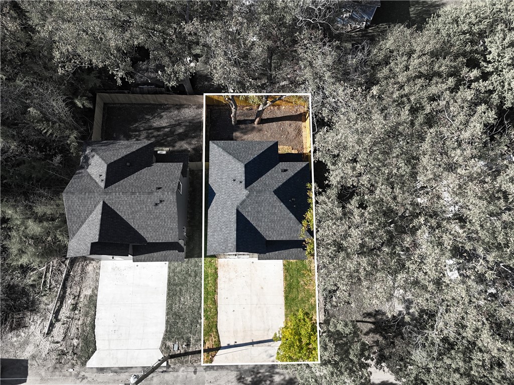 2311 Mistletoe Avenue