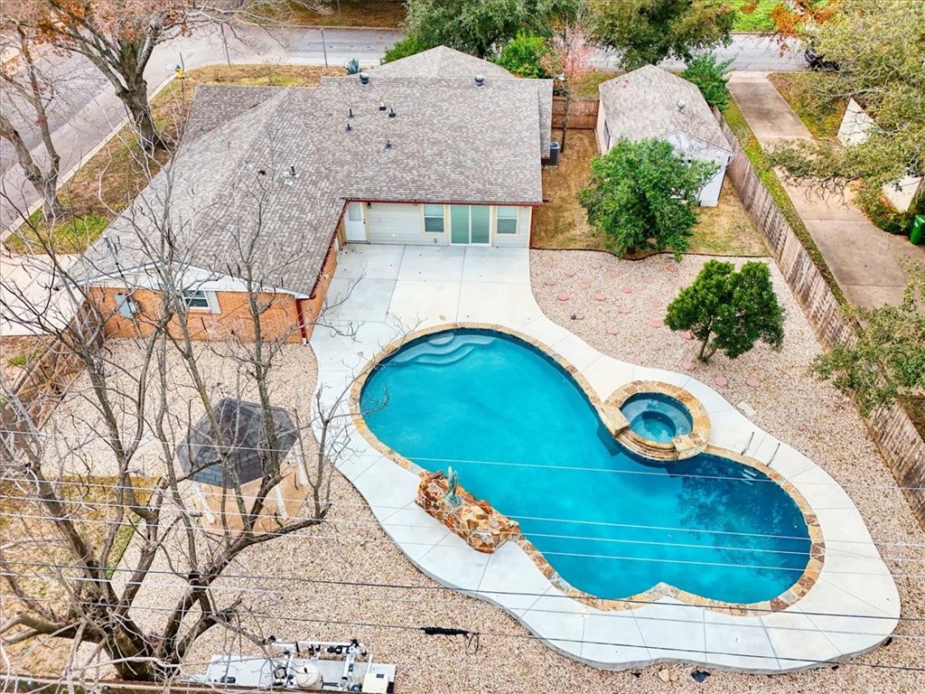 2217 Carolinda Drive