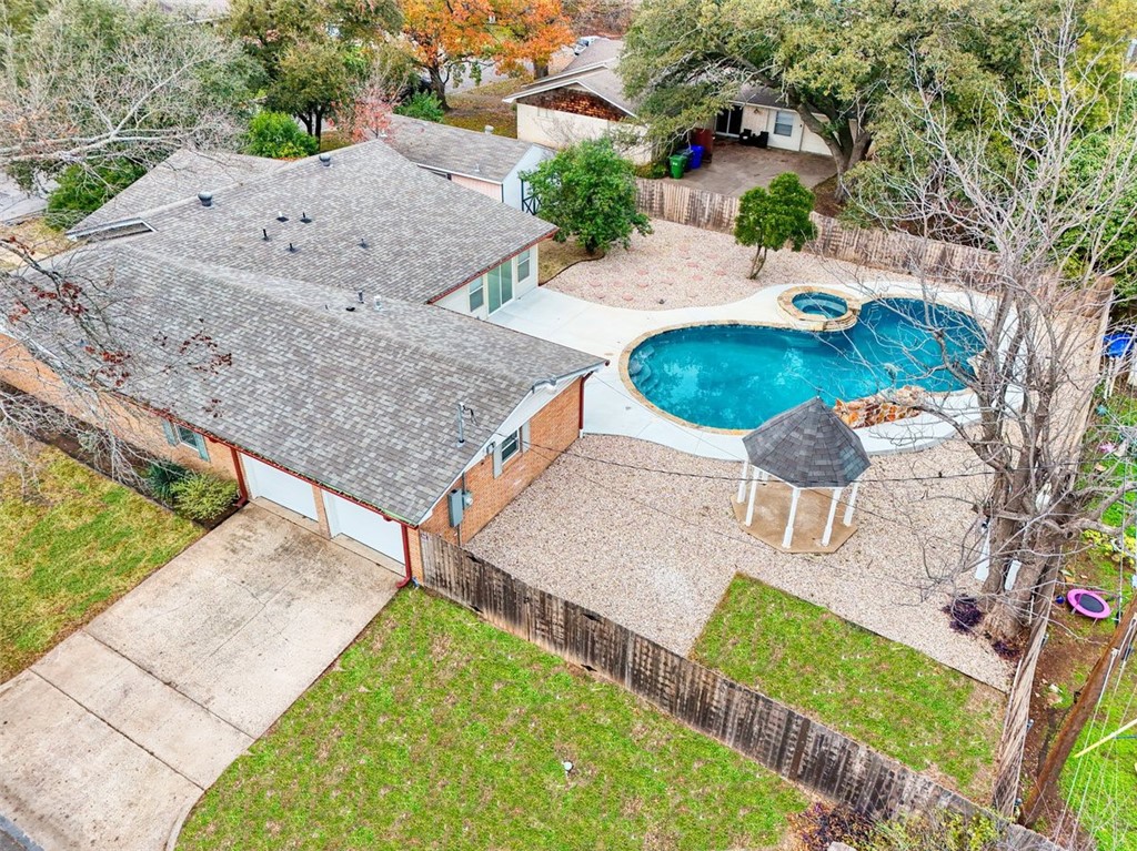 2217 Carolinda Drive