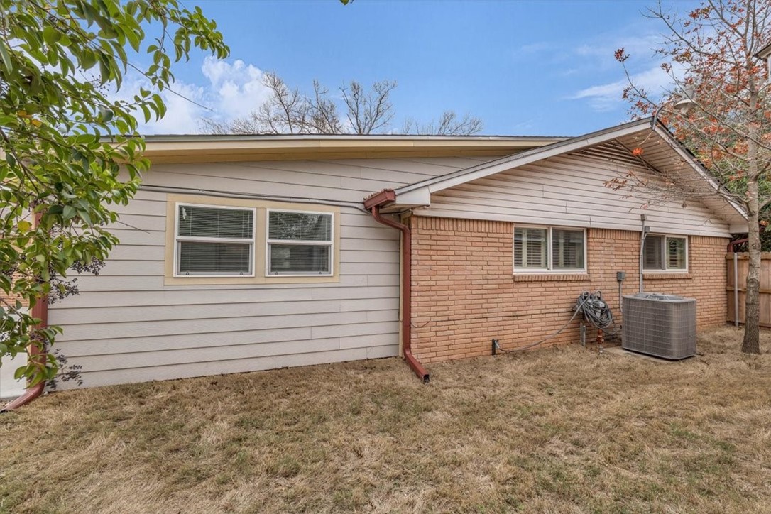 2217 Carolinda Drive