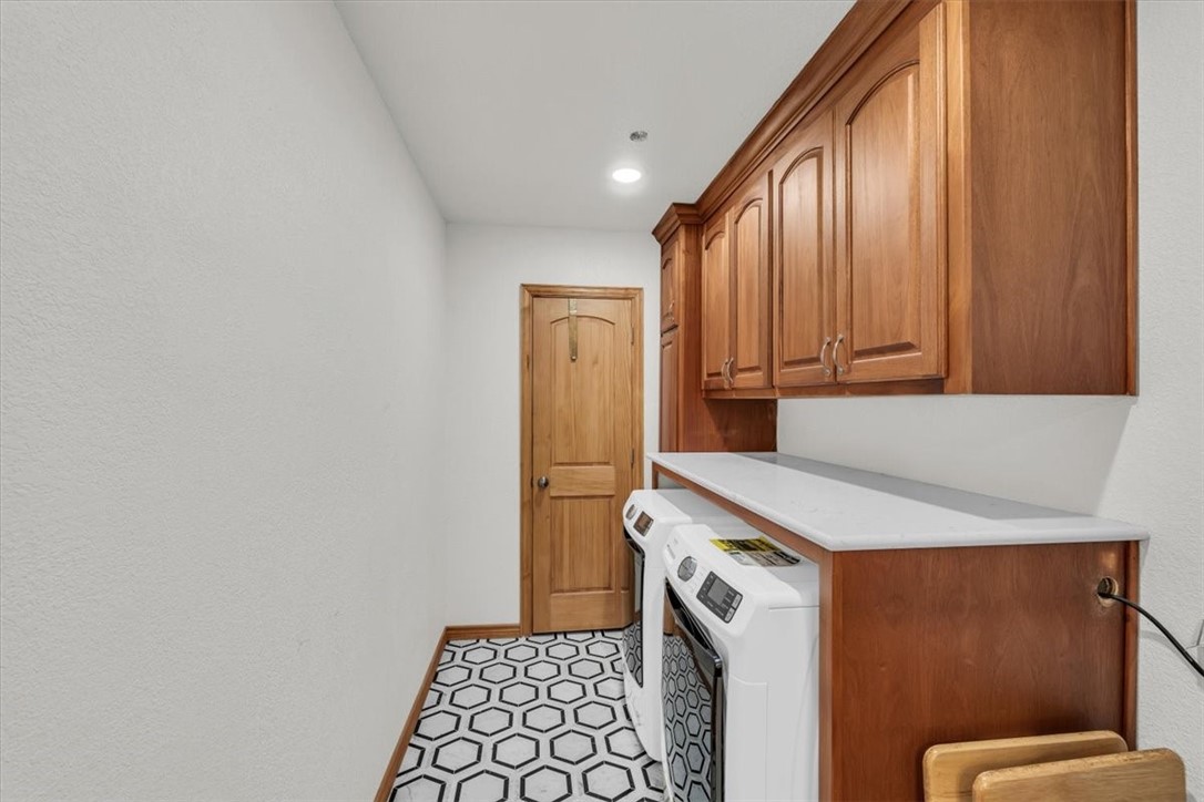 2217 Carolinda Drive
