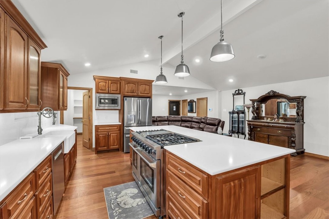 2217 Carolinda Drive