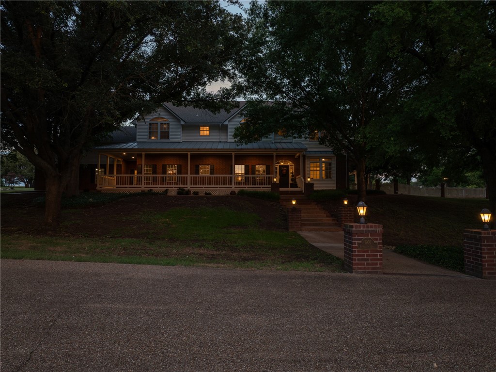 1966 Hambleton Drive