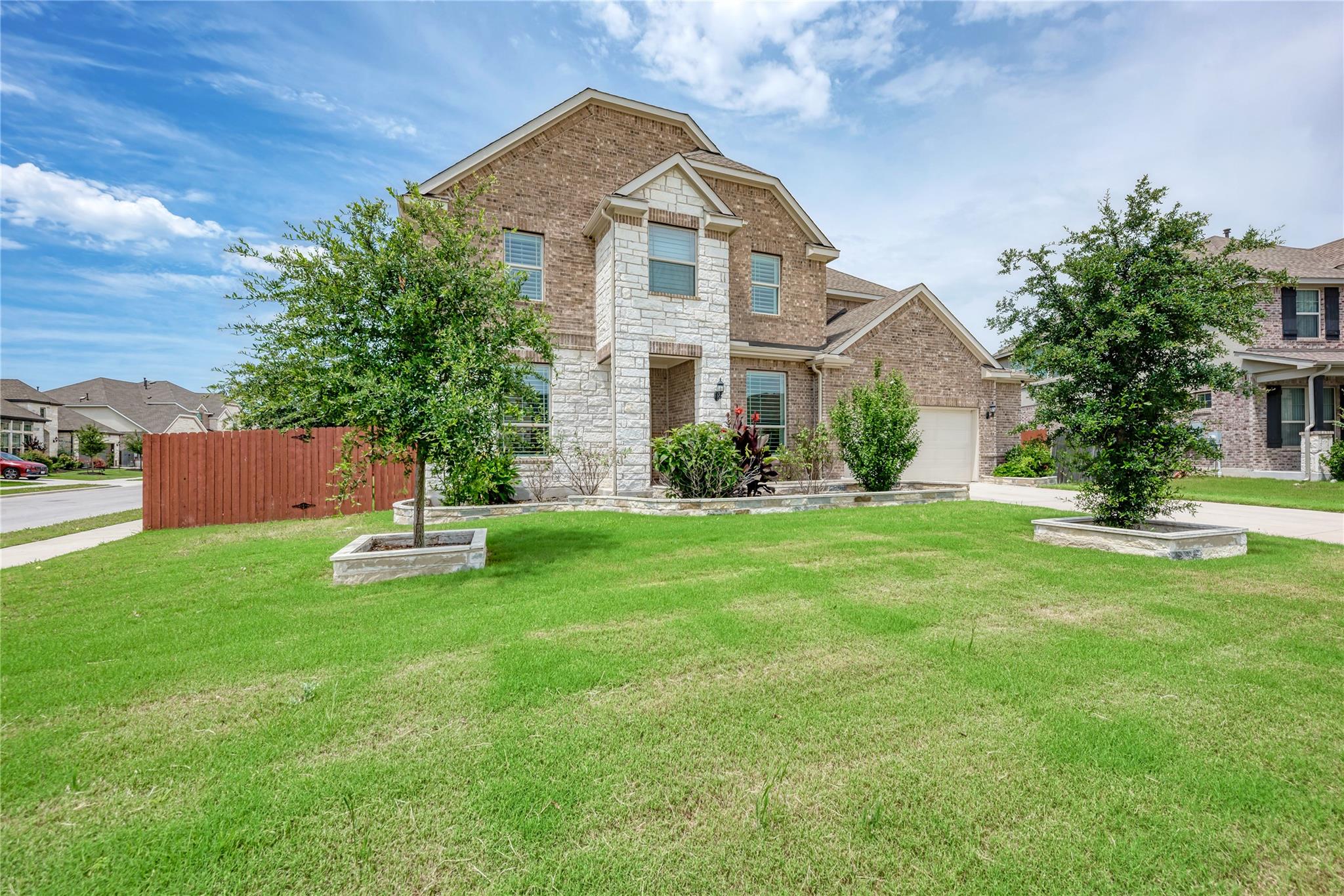 709 Critty LN