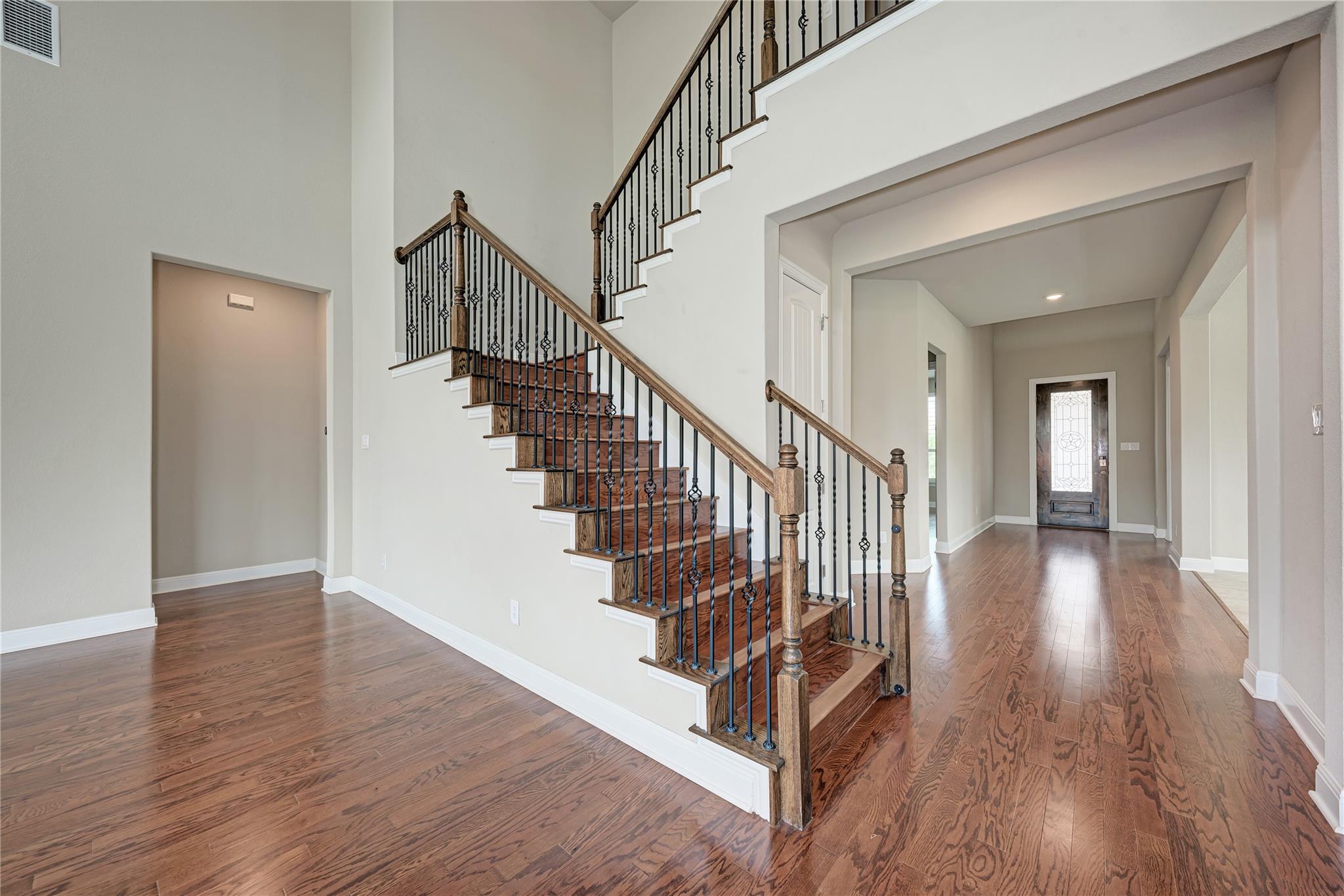 709 Critty LN