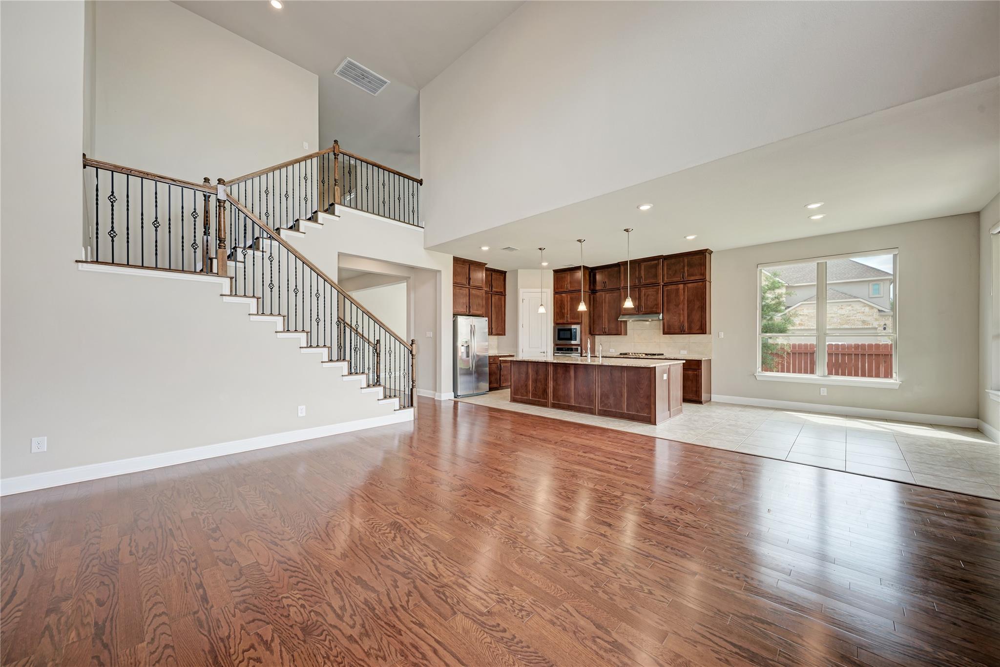 709 Critty LN