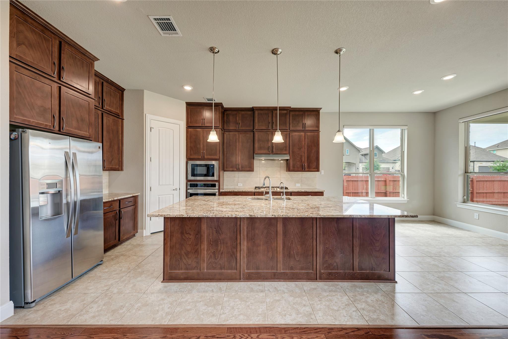 709 Critty LN