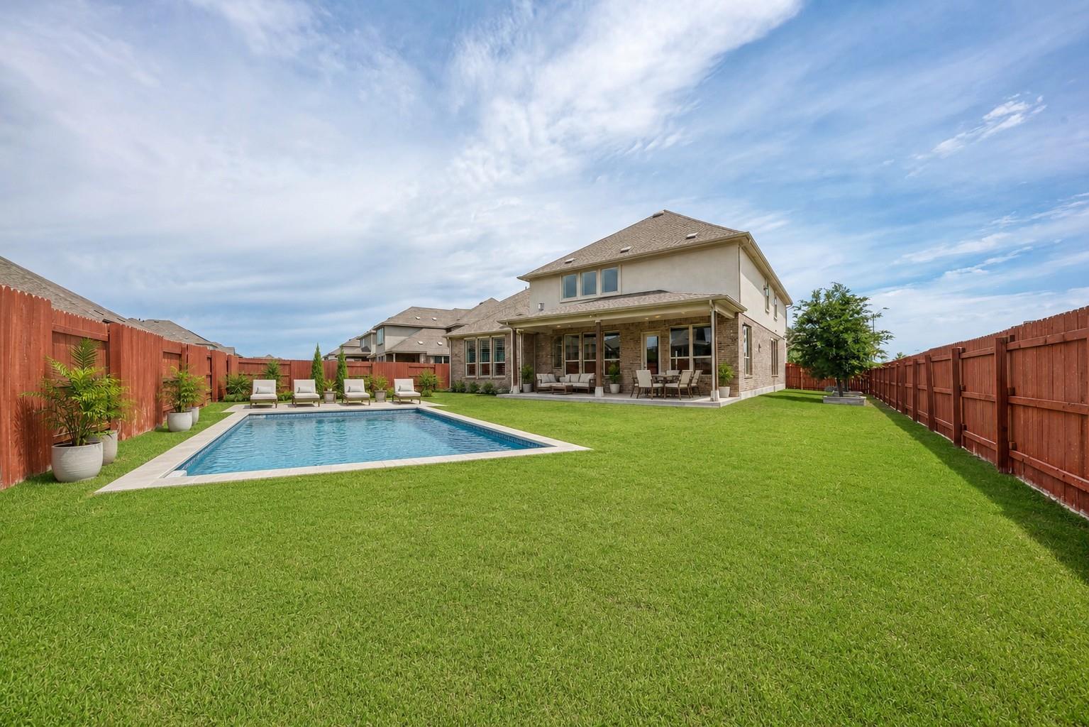 709 Critty LN