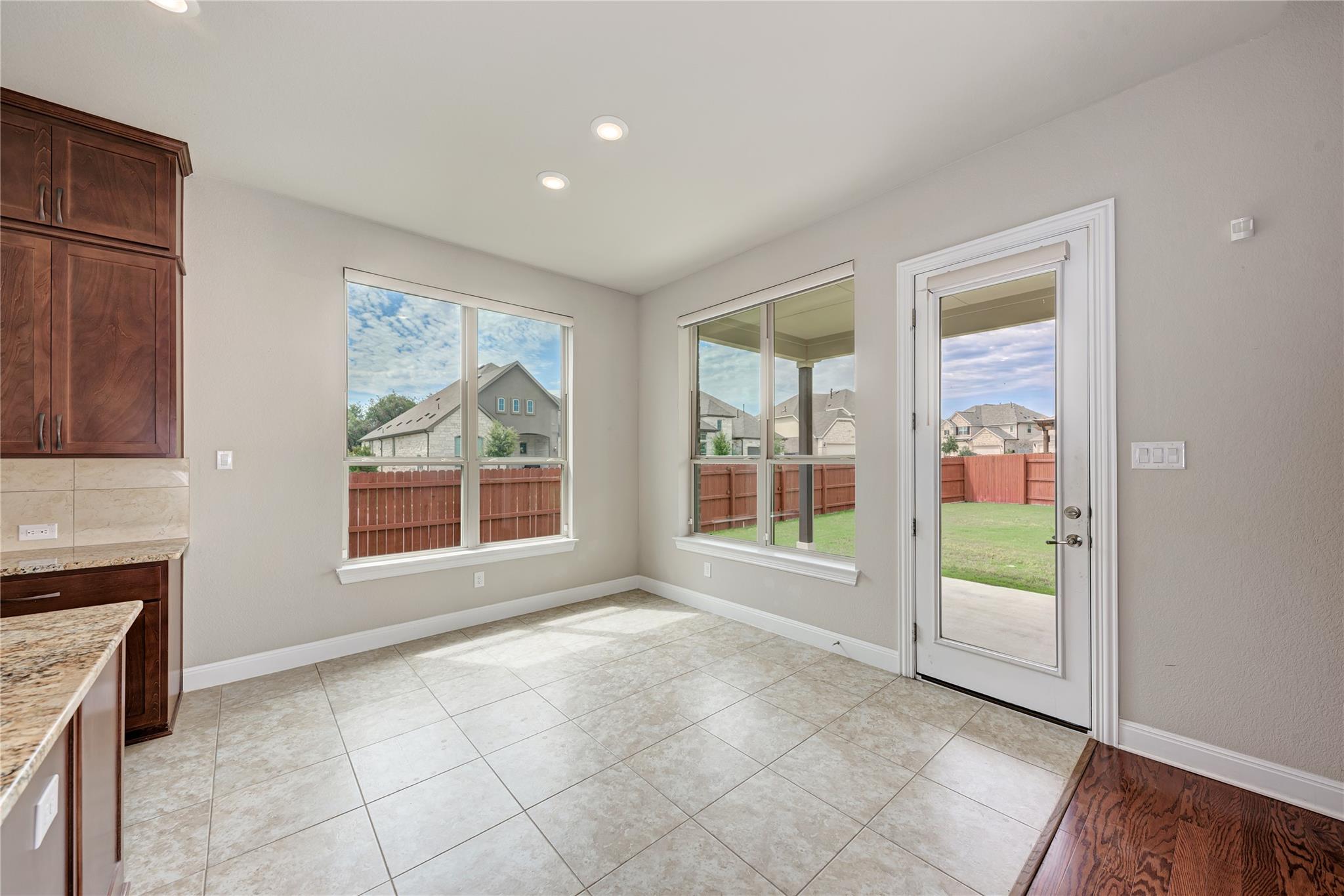 709 Critty LN