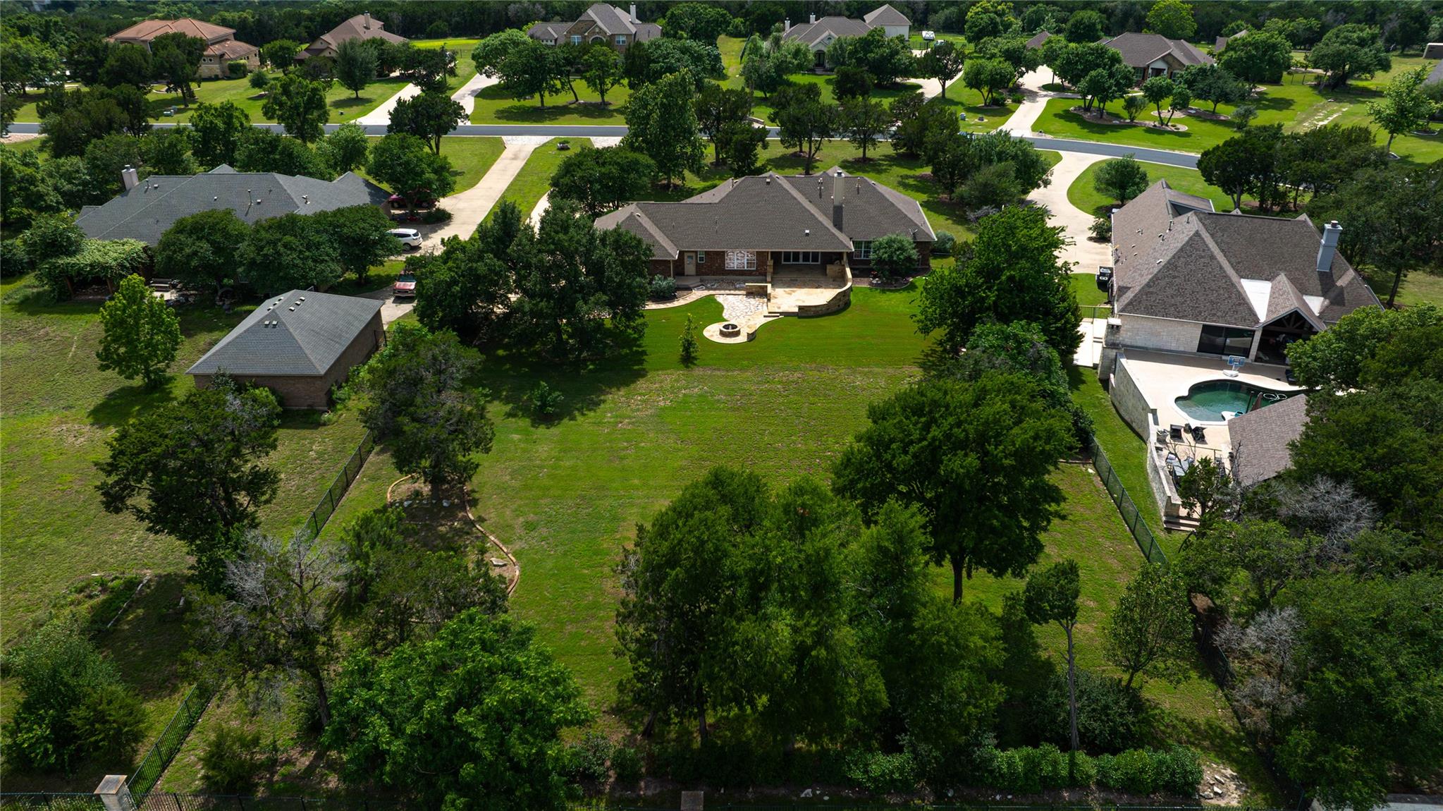 175 Whitney Woods CIR