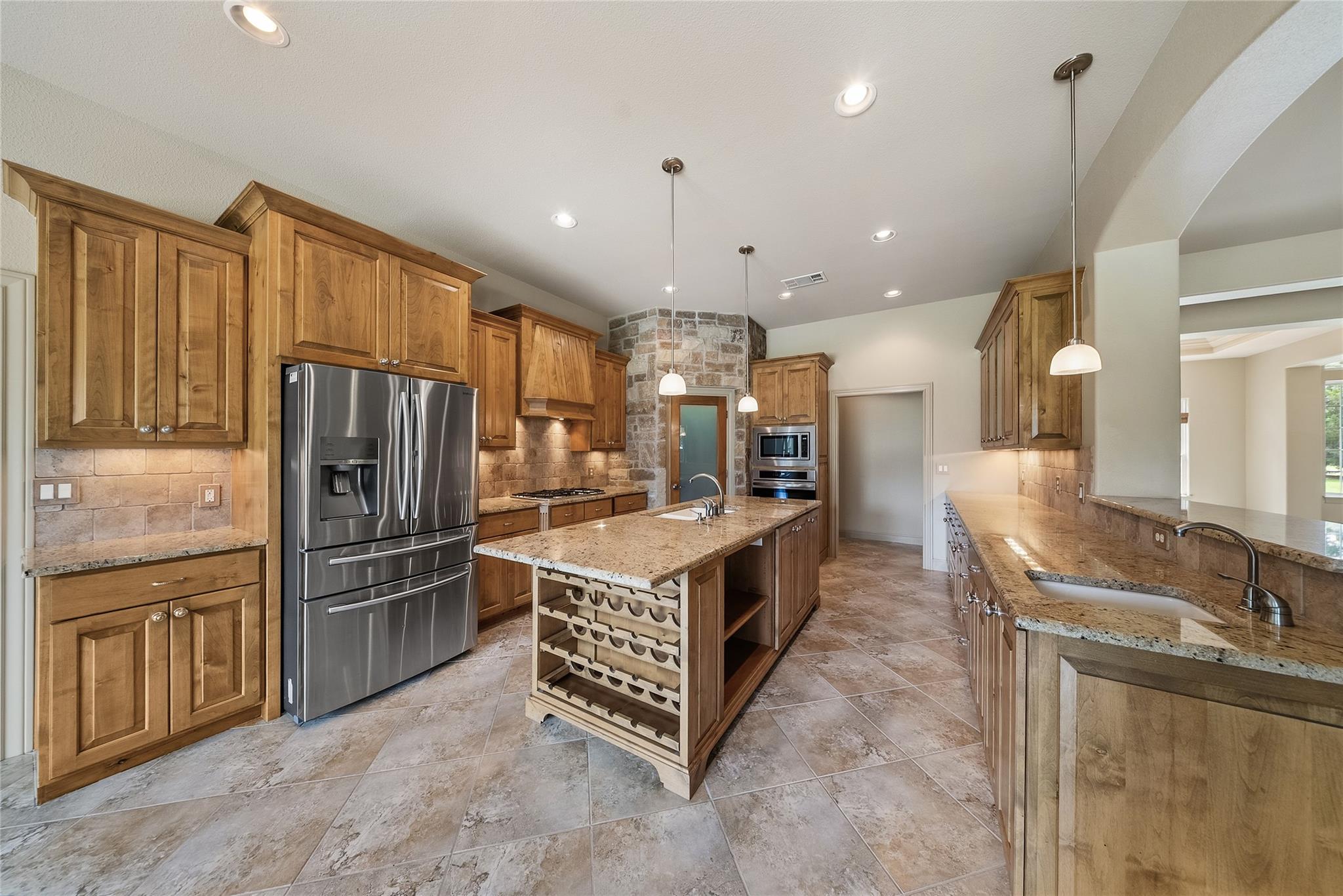 175 Whitney Woods CIR