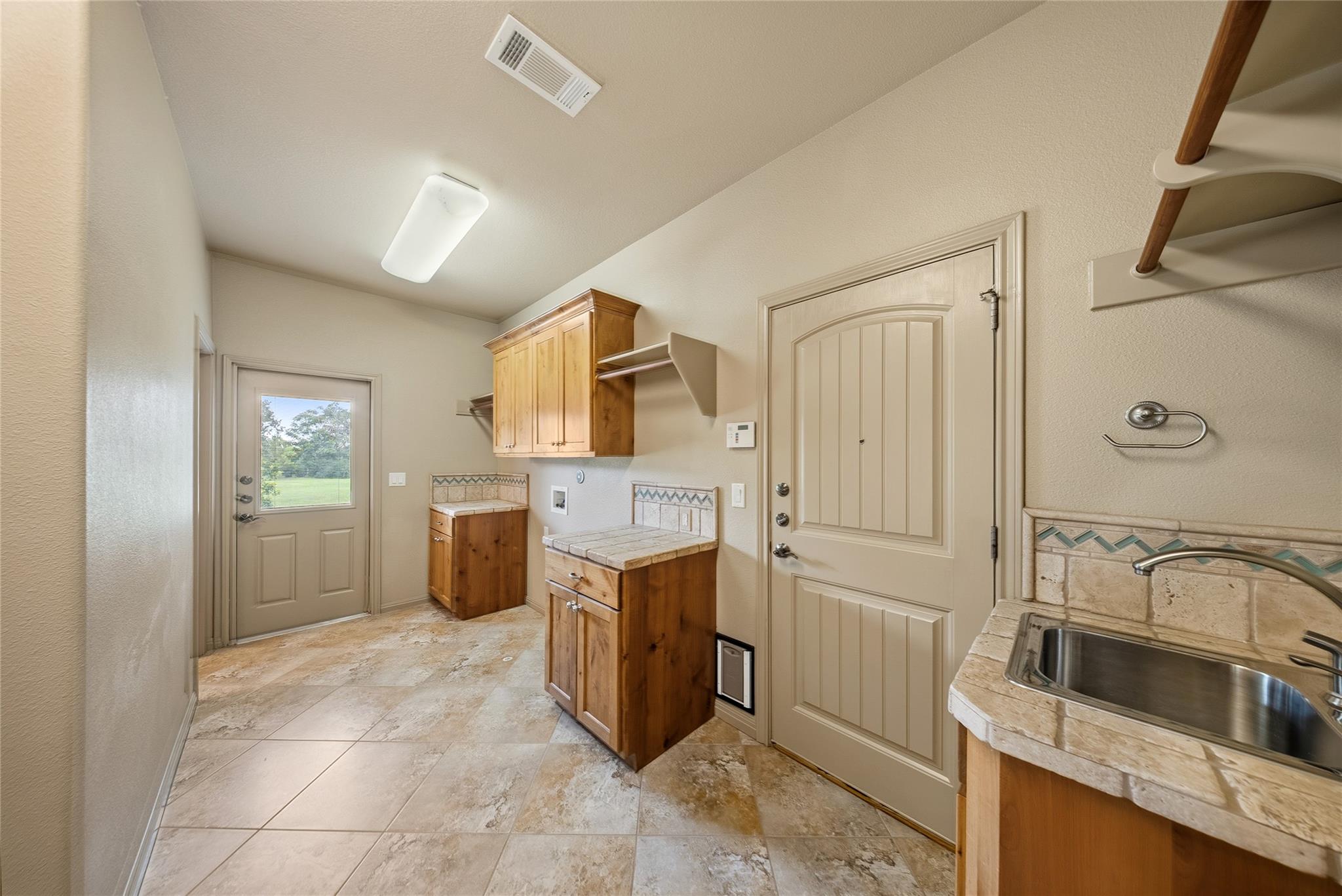 175 Whitney Woods CIR