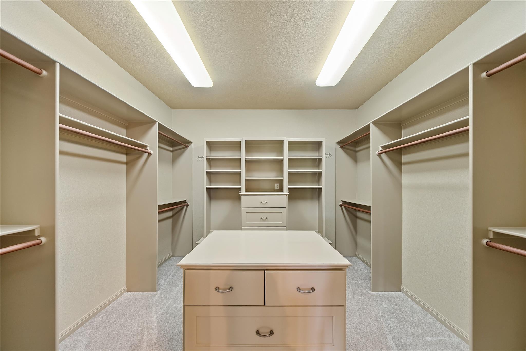 175 Whitney Woods CIR