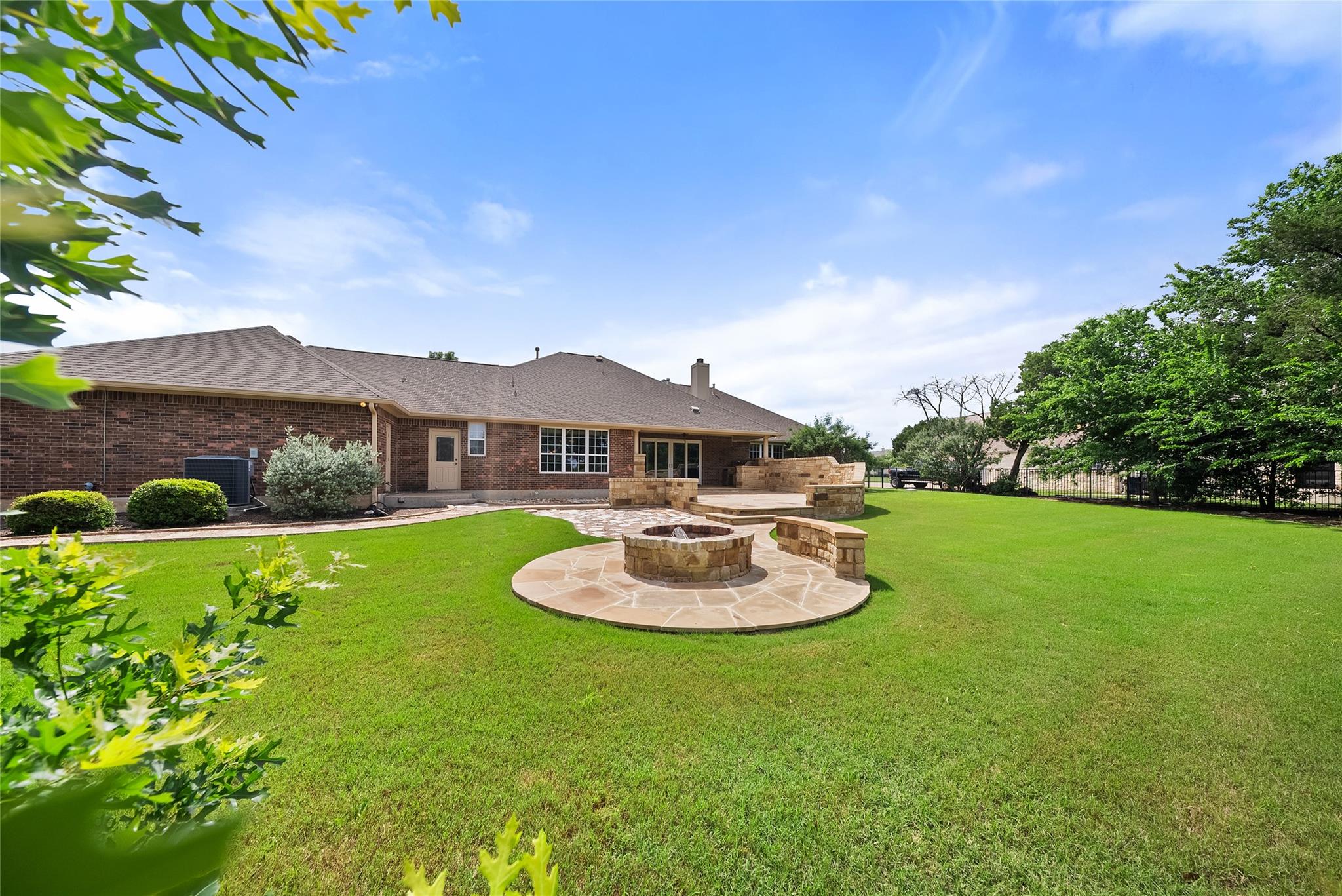 175 Whitney Woods CIR