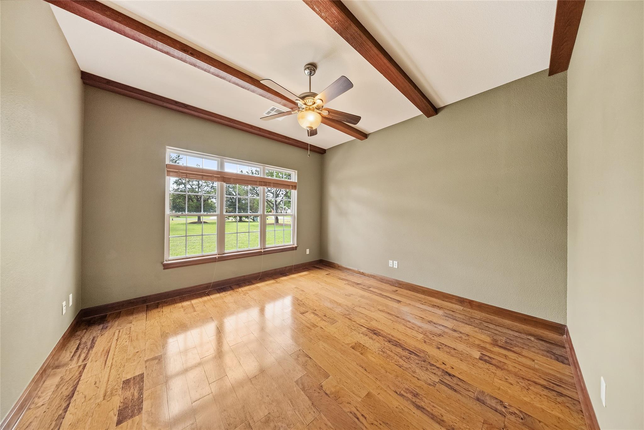 175 Whitney Woods CIR