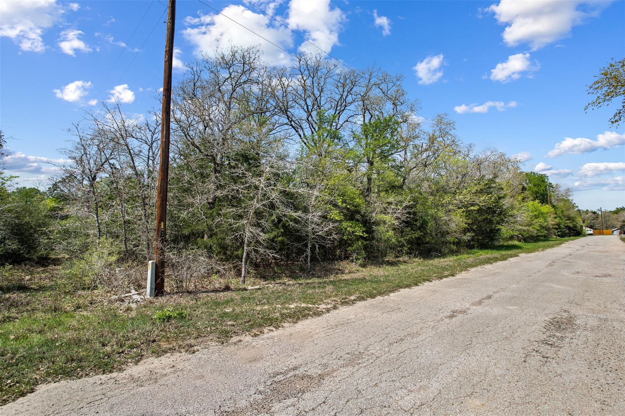 1156 Deerwood DR