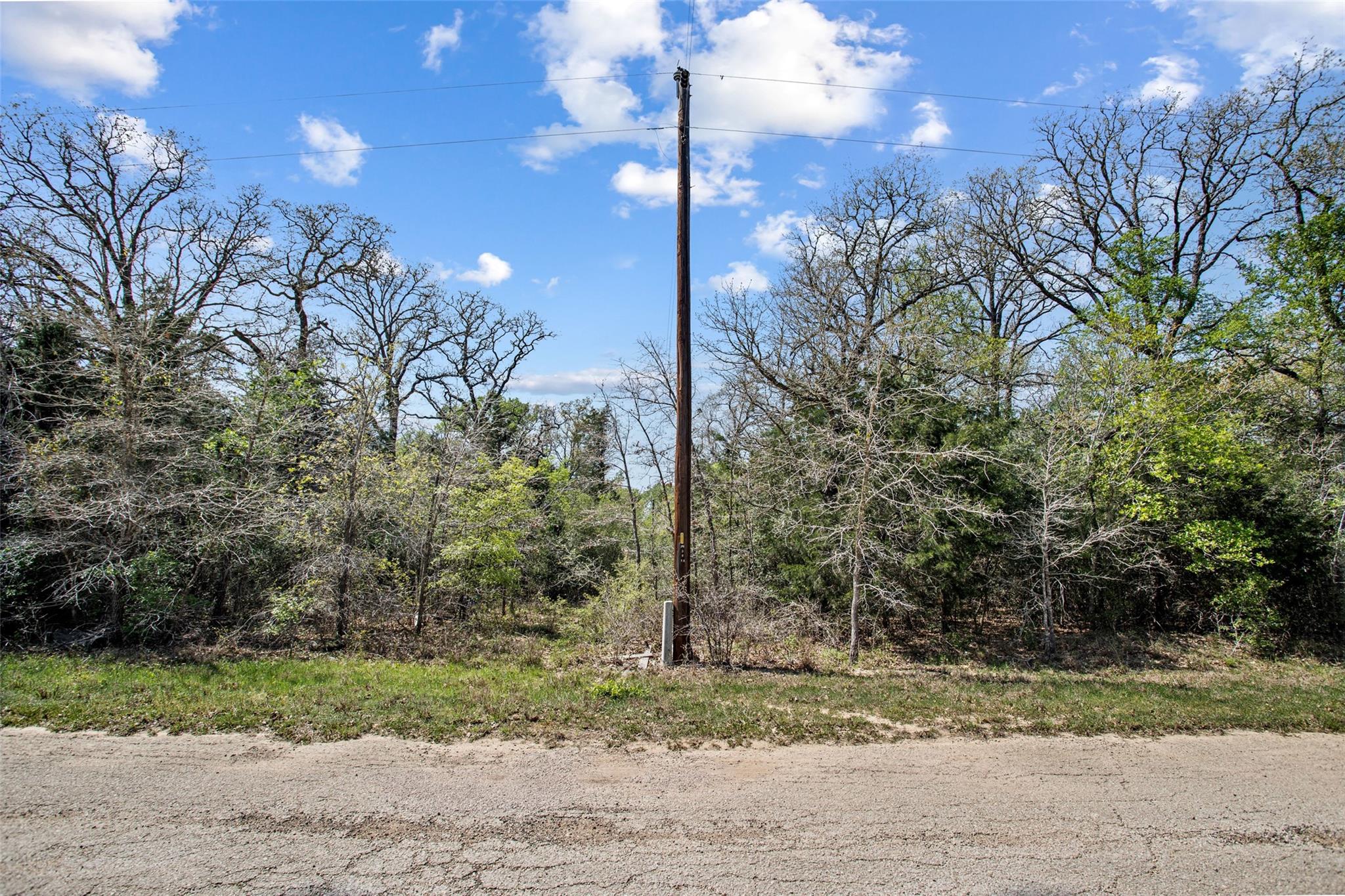 1156 Deerwood DR