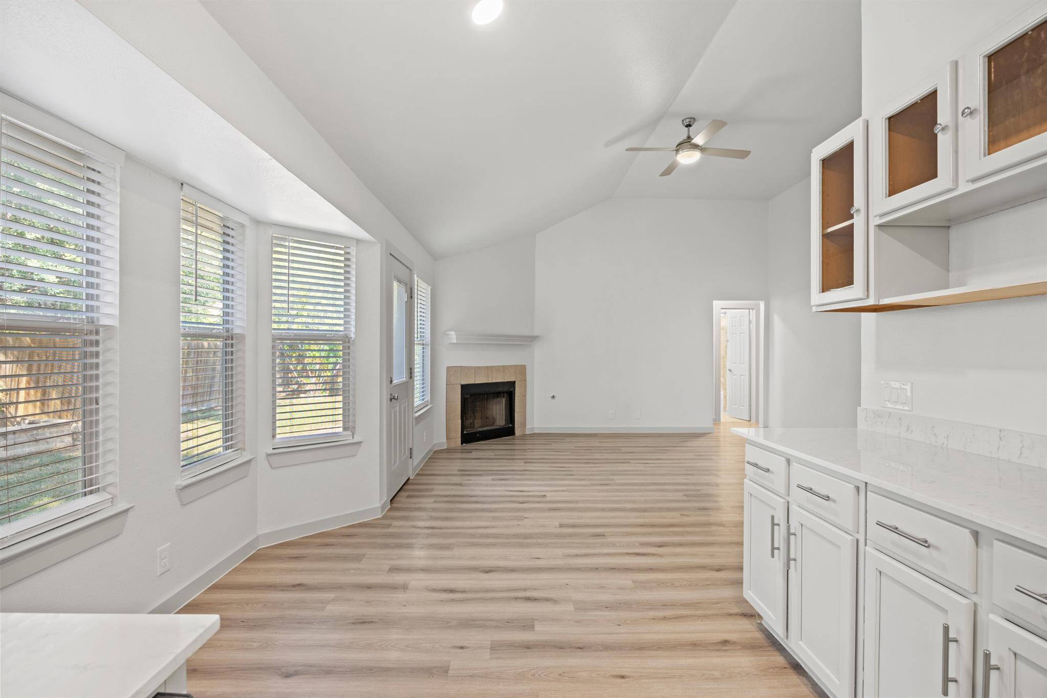 100 Evergreen CIR