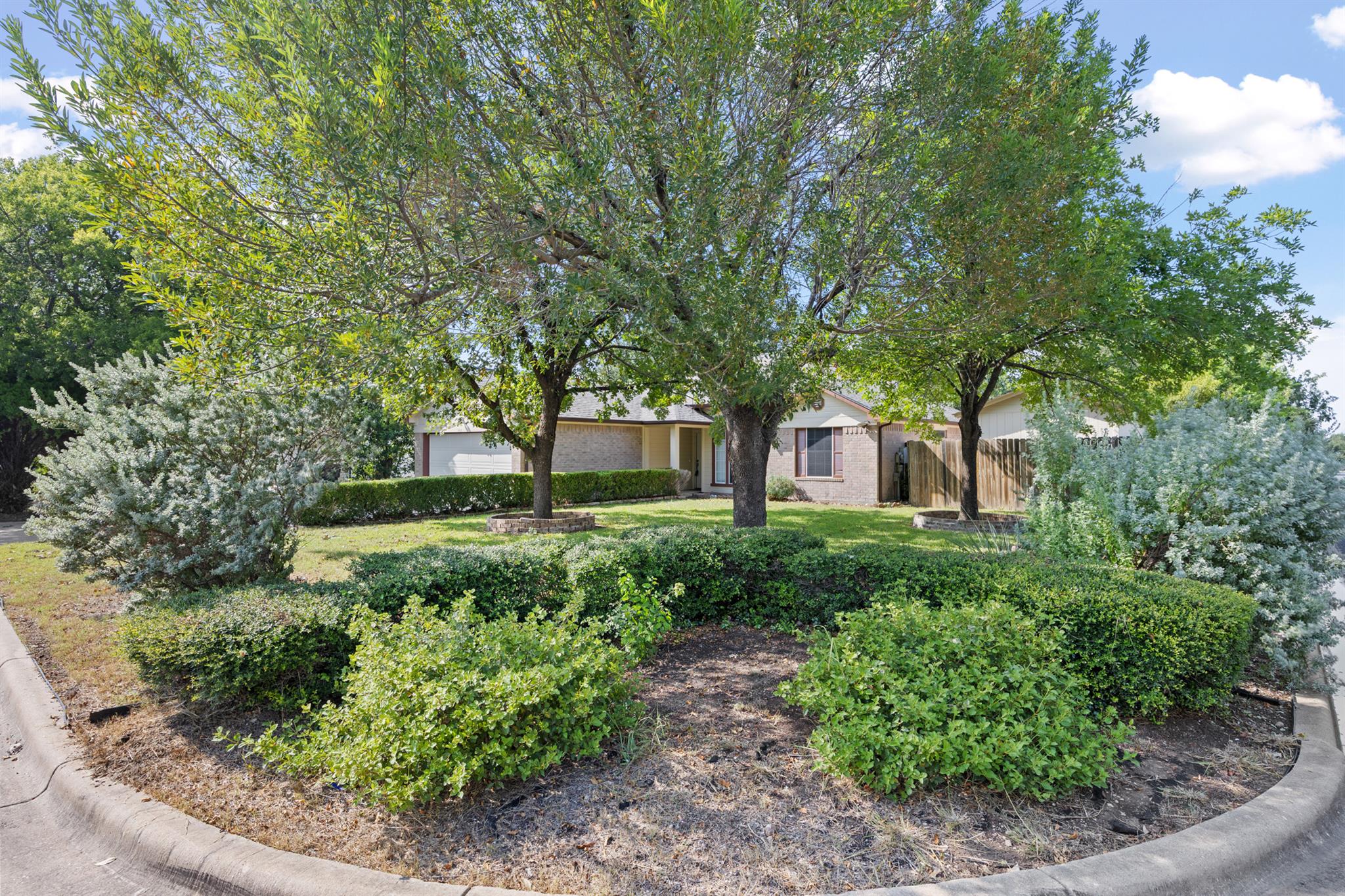 100 Evergreen CIR