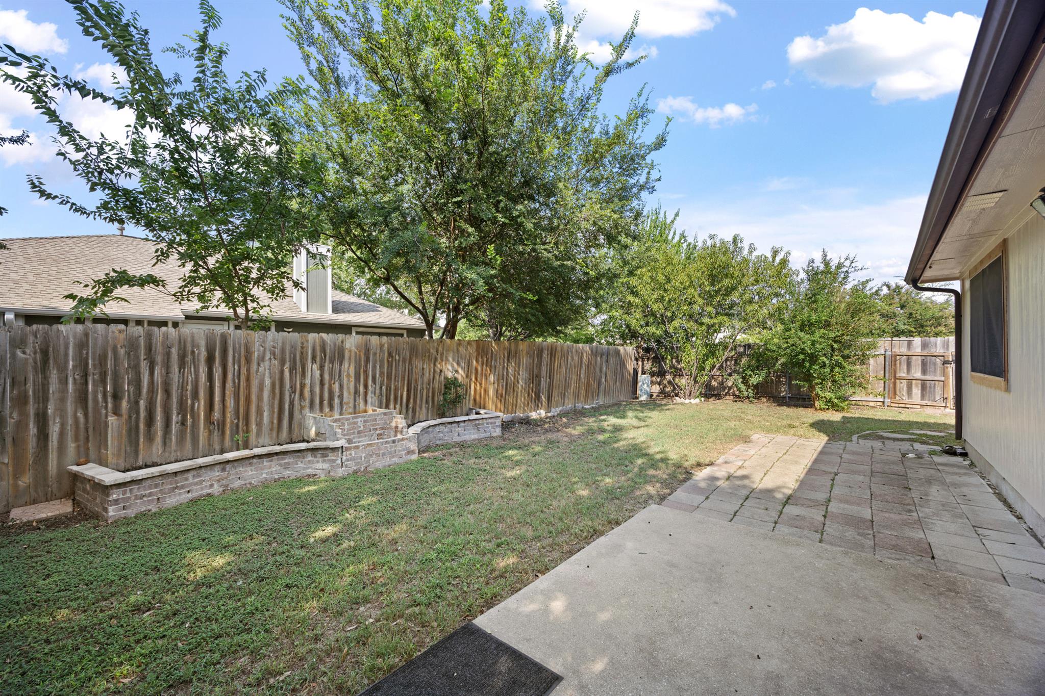 100 Evergreen CIR