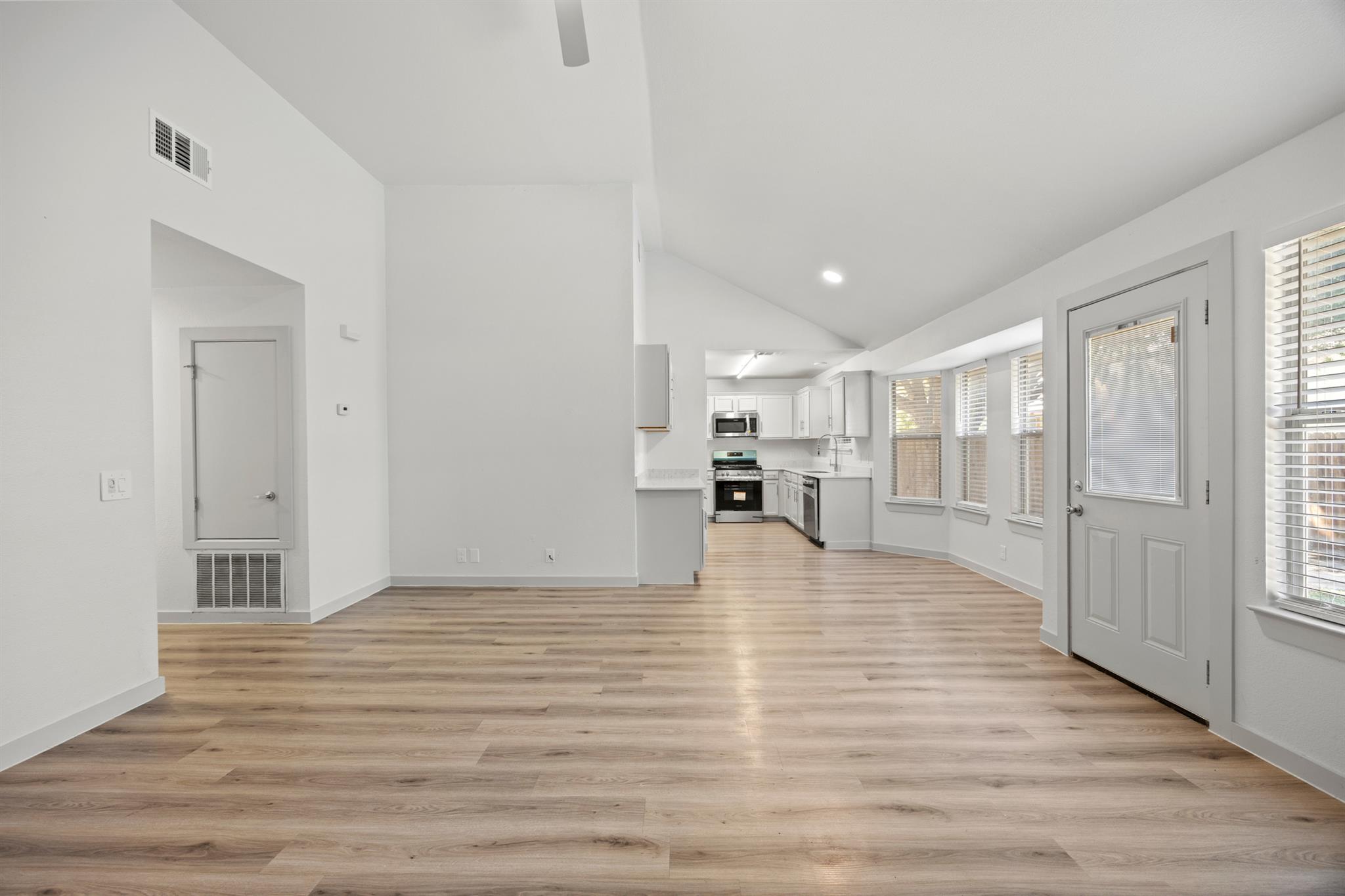 100 Evergreen CIR
