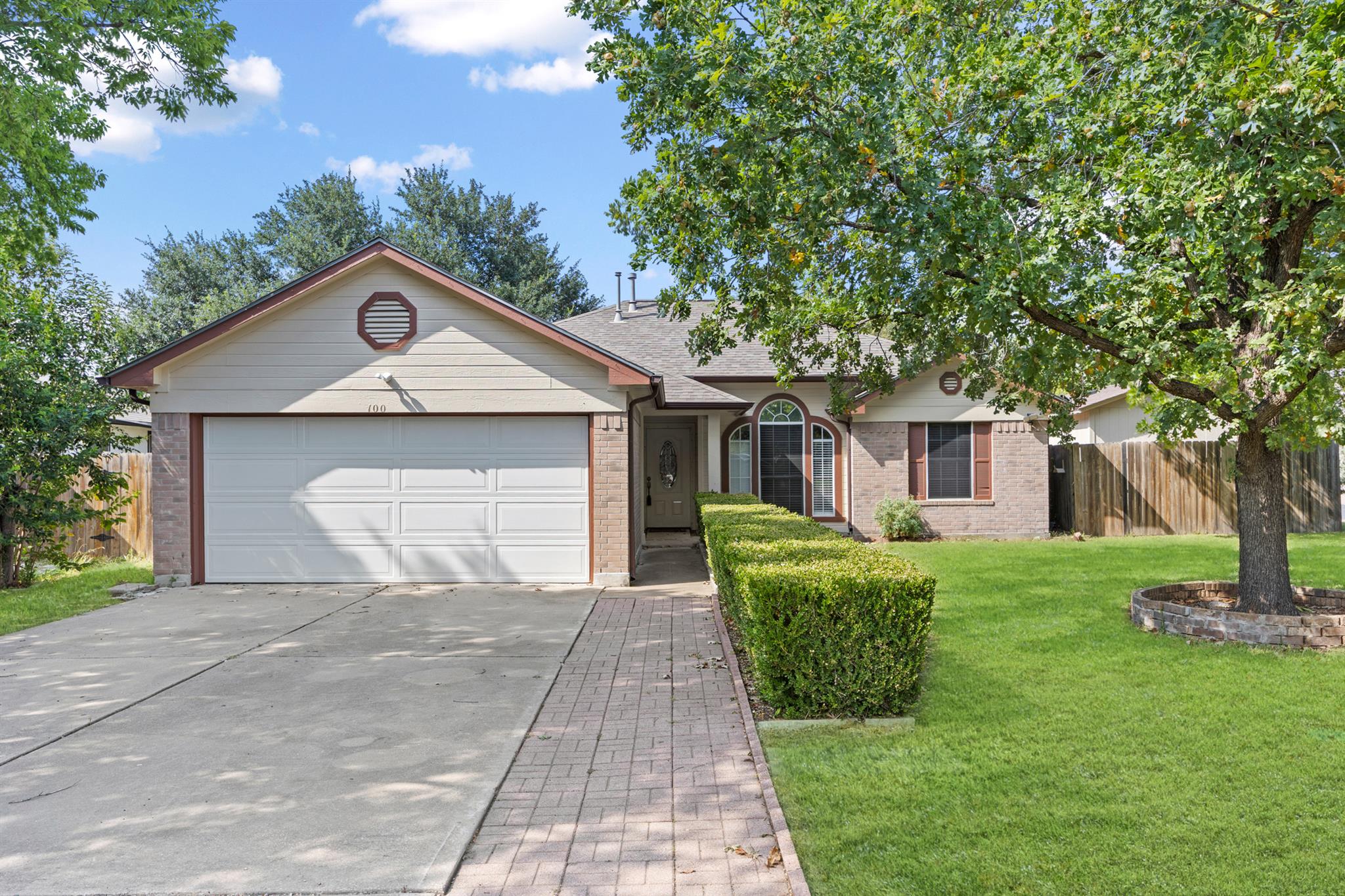 100 Evergreen CIR