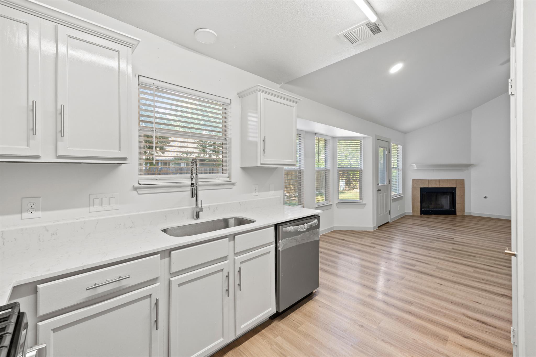 100 Evergreen CIR