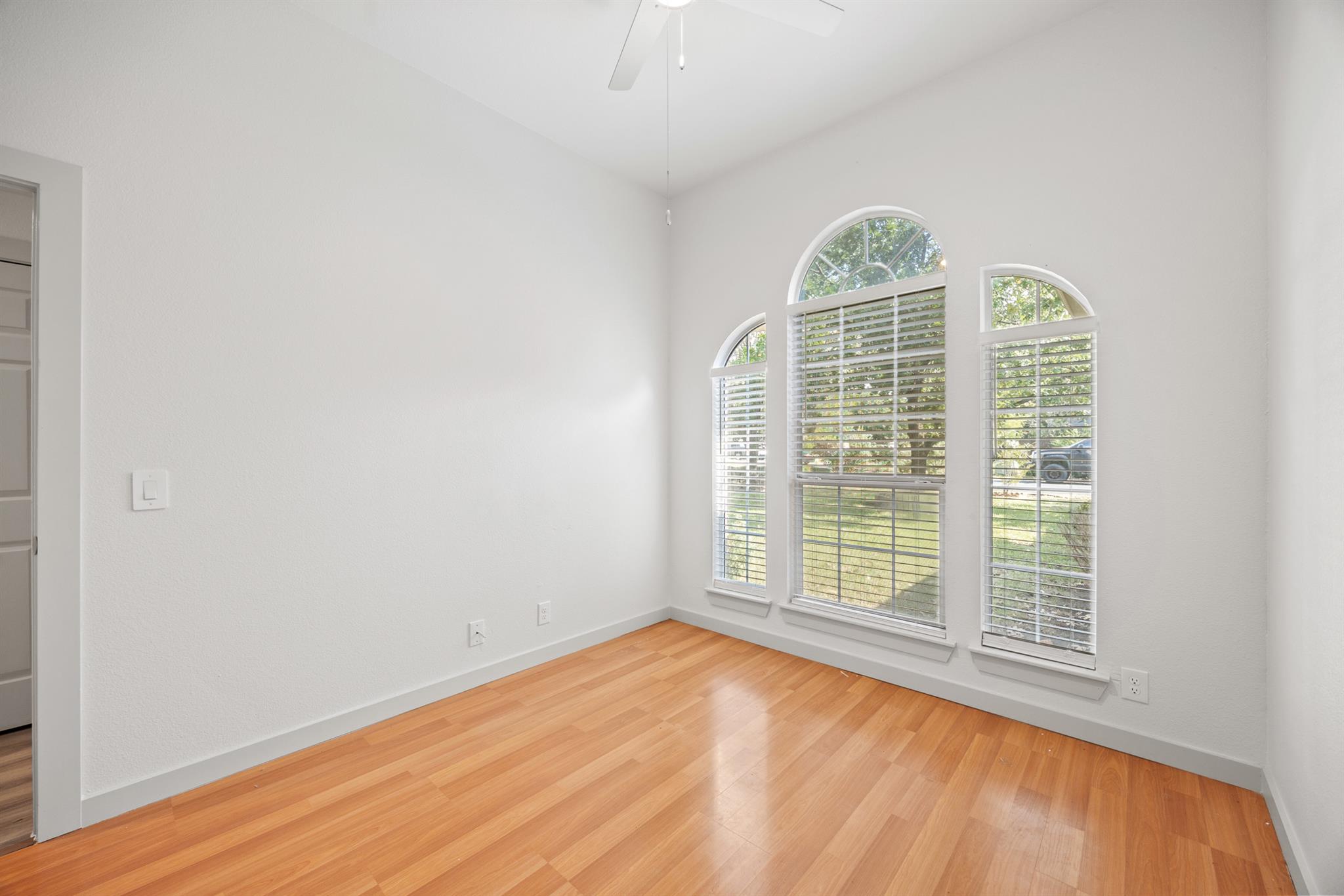100 Evergreen CIR