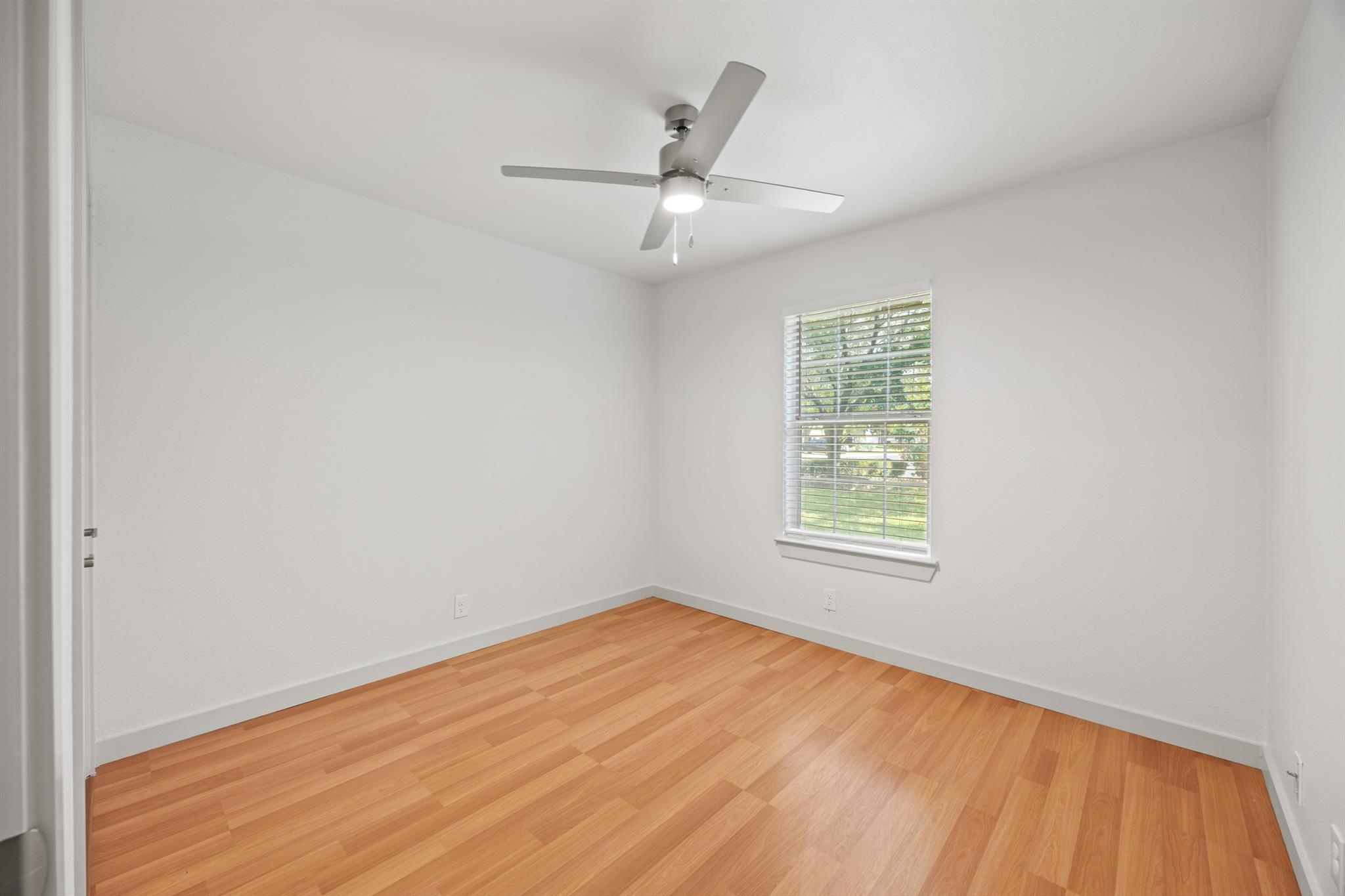 100 Evergreen CIR