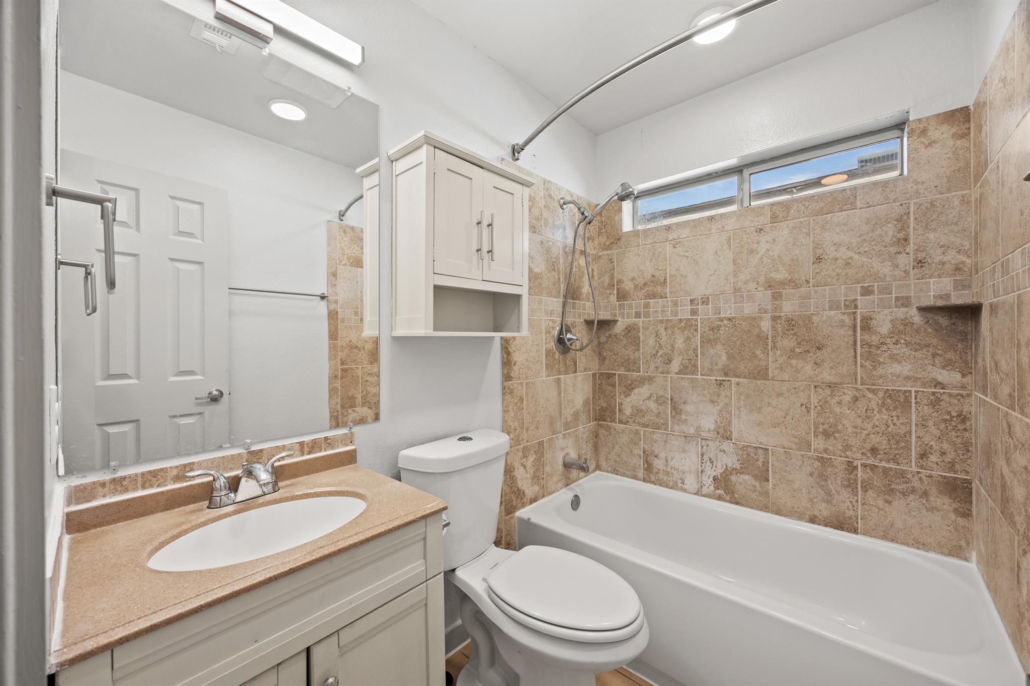 100 Evergreen CIR