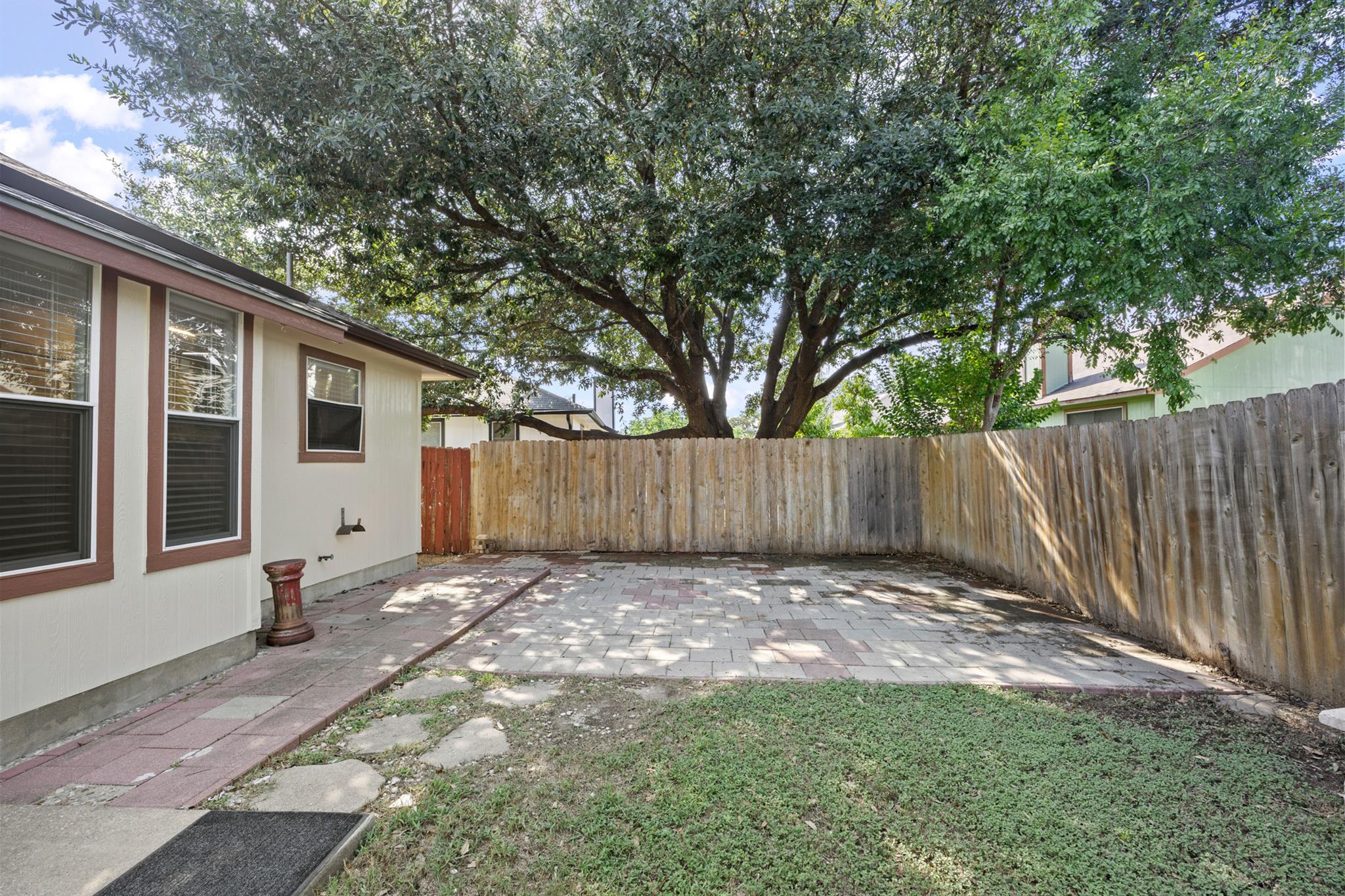 100 Evergreen CIR