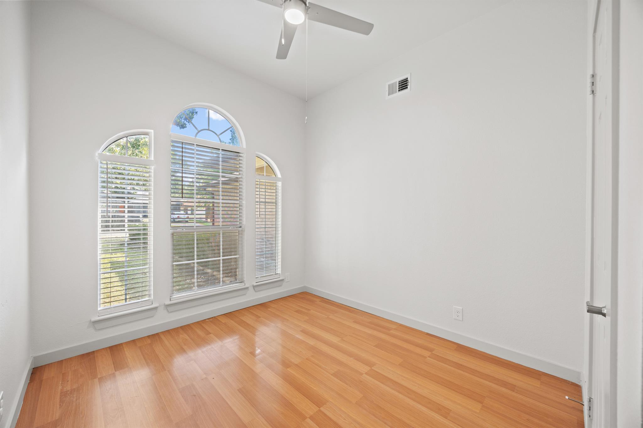 100 Evergreen CIR