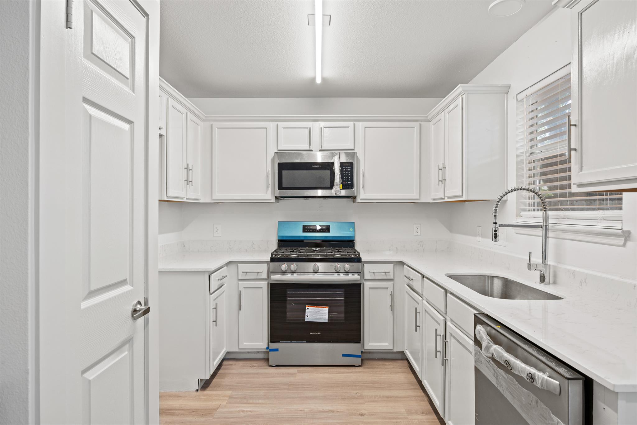 100 Evergreen CIR