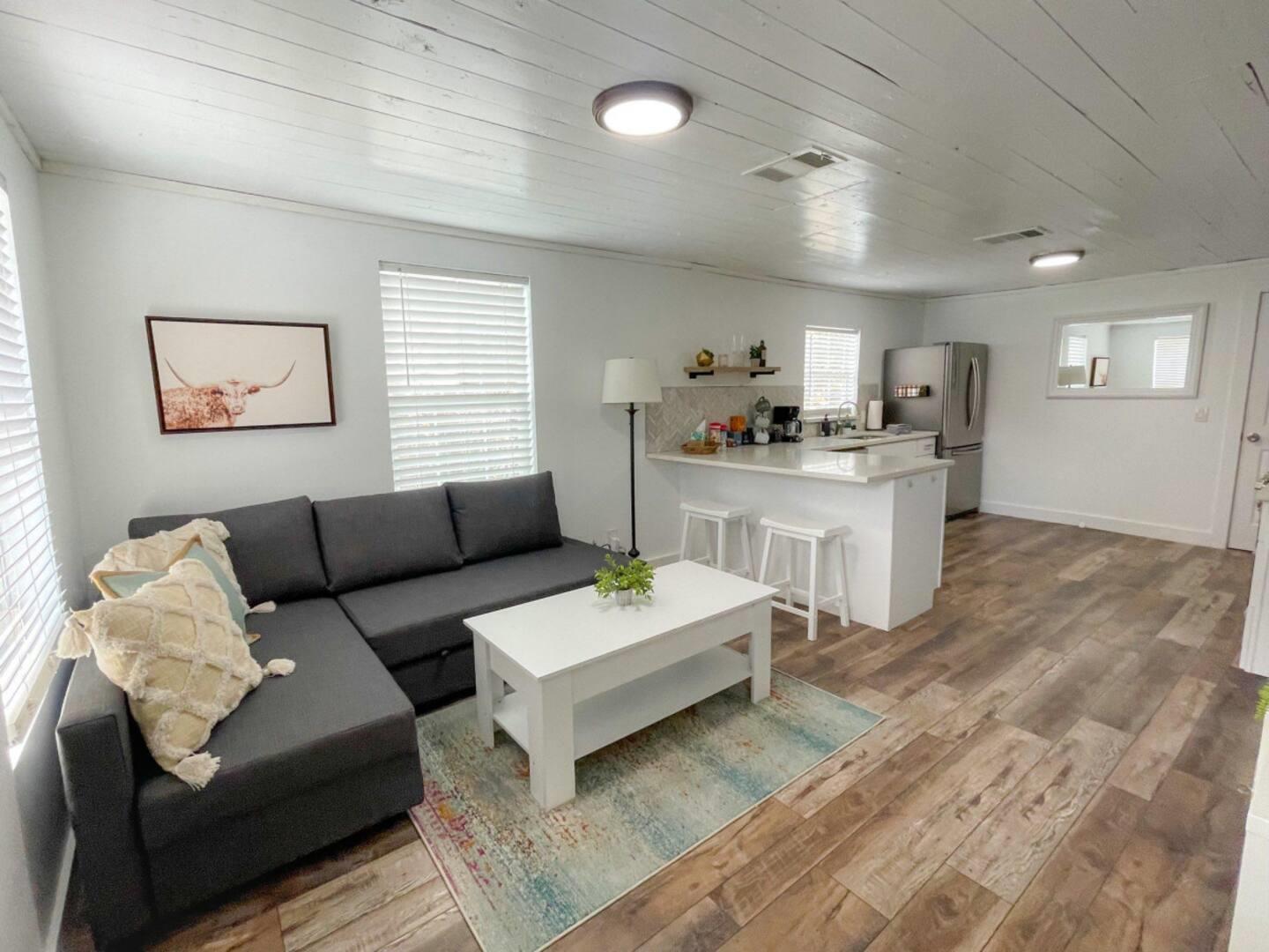 2402 Santa Rita ST