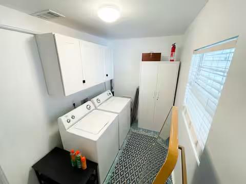 2402 Santa Rita ST
