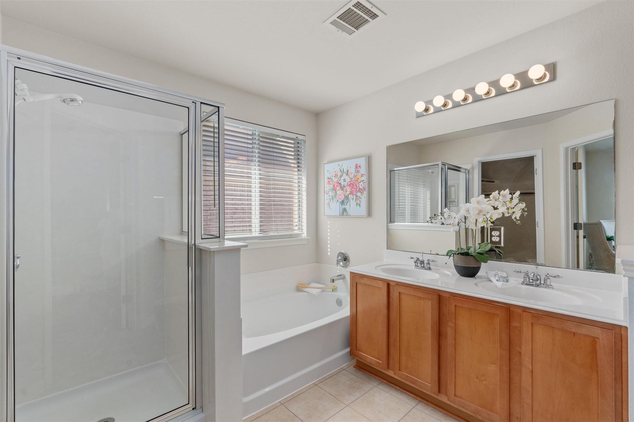 7830 Squirrel Hollow DR