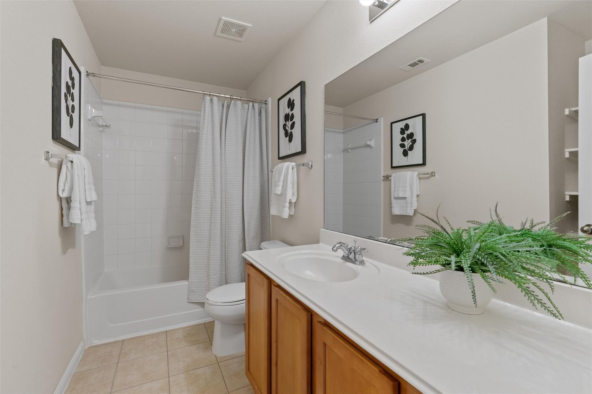 7830 Squirrel Hollow DR