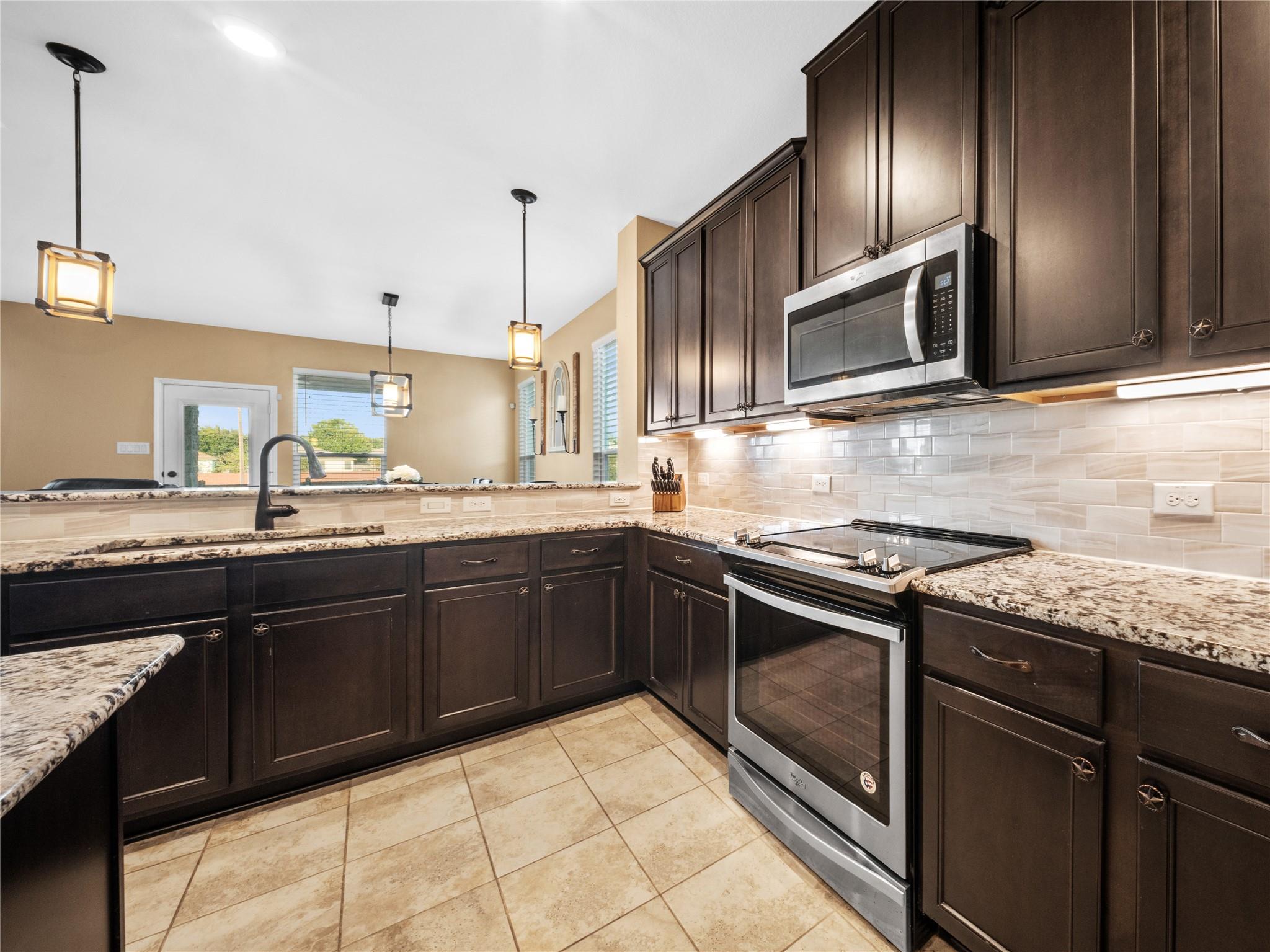 104 Rocroi DR, Georgetown