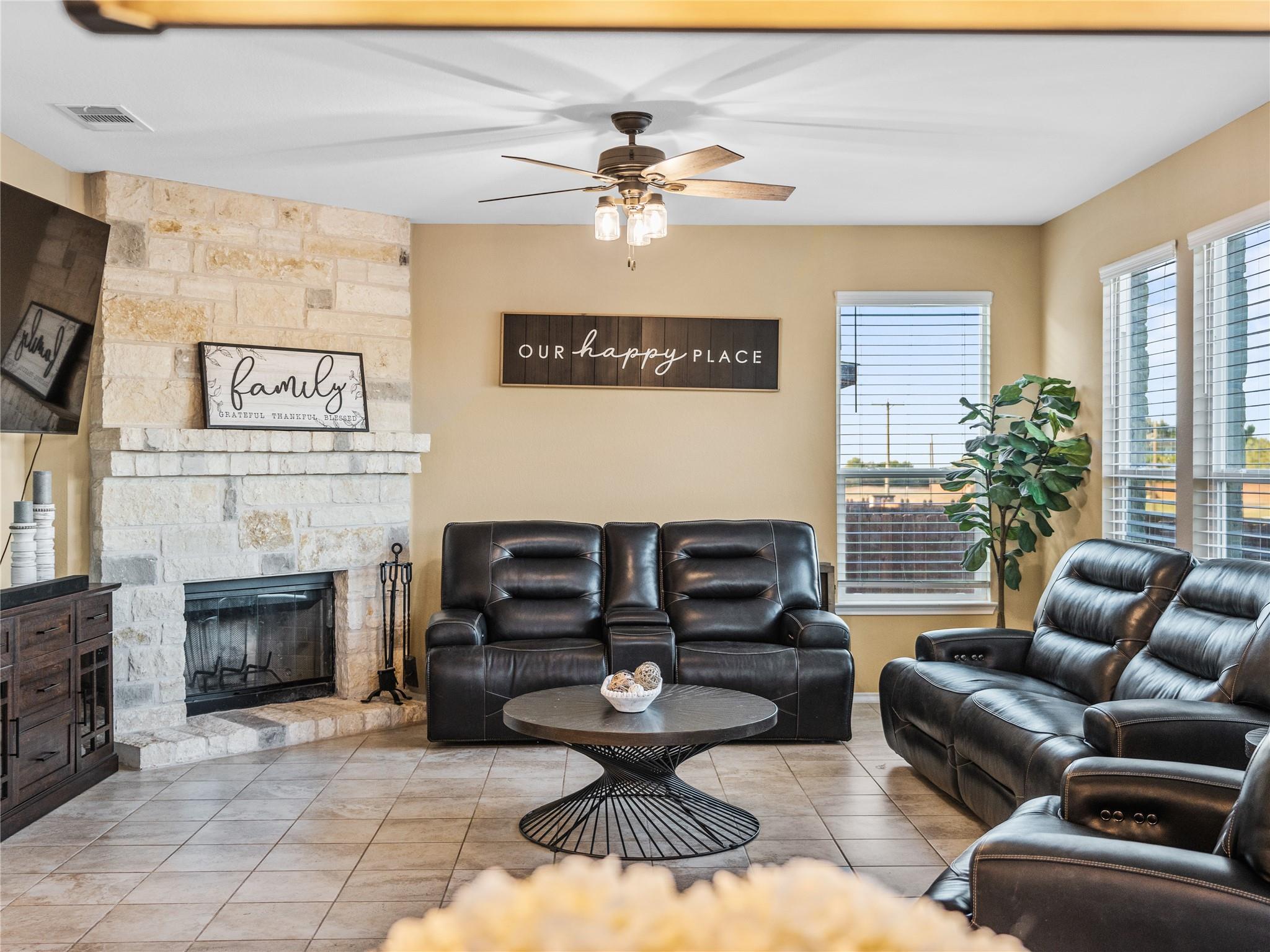 104 Rocroi DR, Georgetown